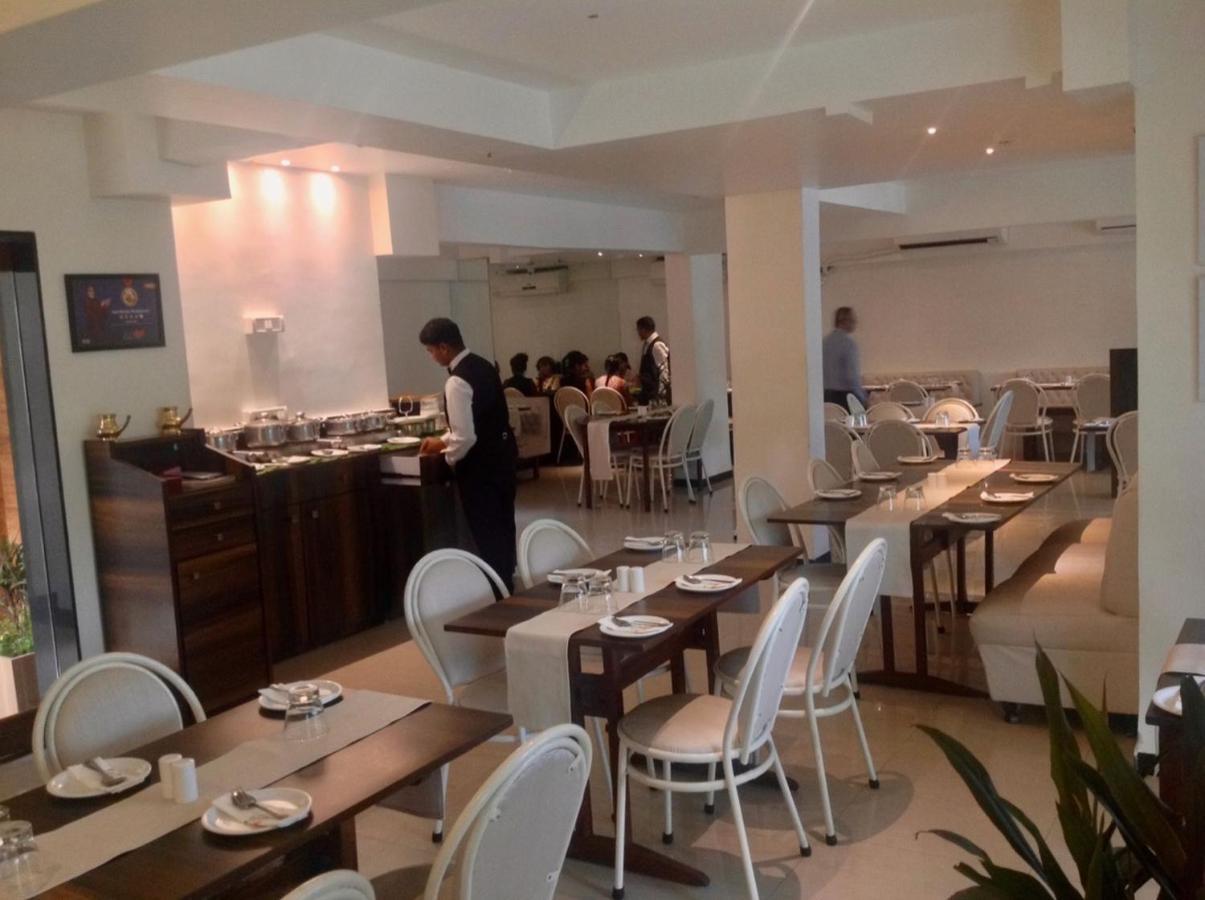 Hotel Samraj Bombaj Zewnętrze zdjęcie
